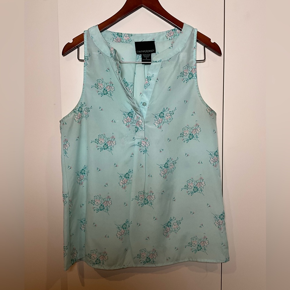 Chaus Blue Floral Sleeveless Top